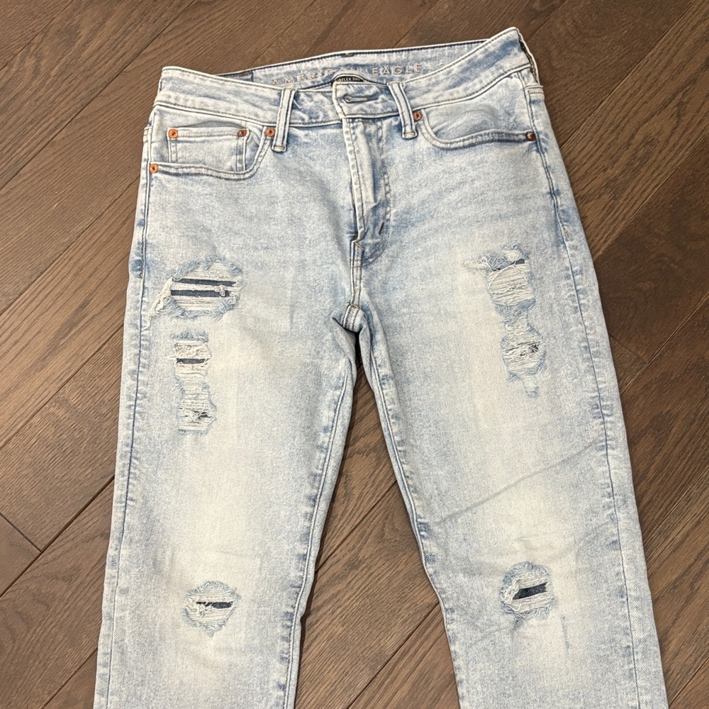 American Eagle Outfitters Light Blue Distressed Skinny Jeans